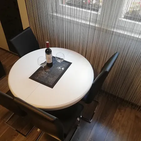 Sara Apartment *