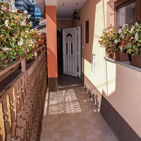 Apartamento Sara *