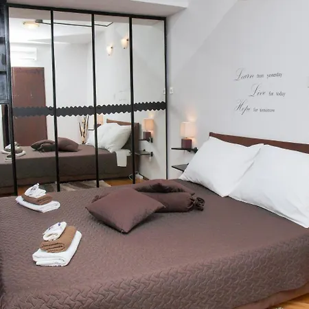 Sara Apartmán
